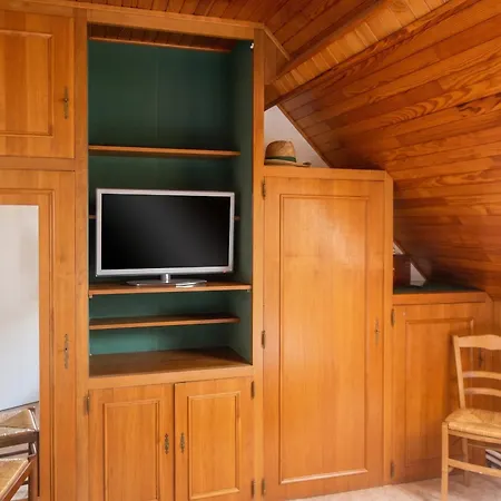 Familial à - 55 M² Avec Tv Dans La